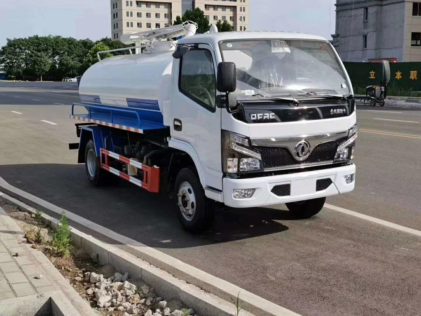 吃瓜91
四驱客居吃瓜91